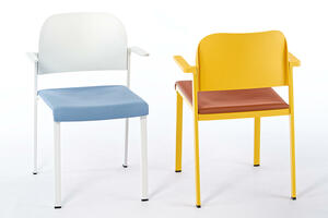 Schöne Farben sind bei der Gestell und Polsterauswahl verfügbar